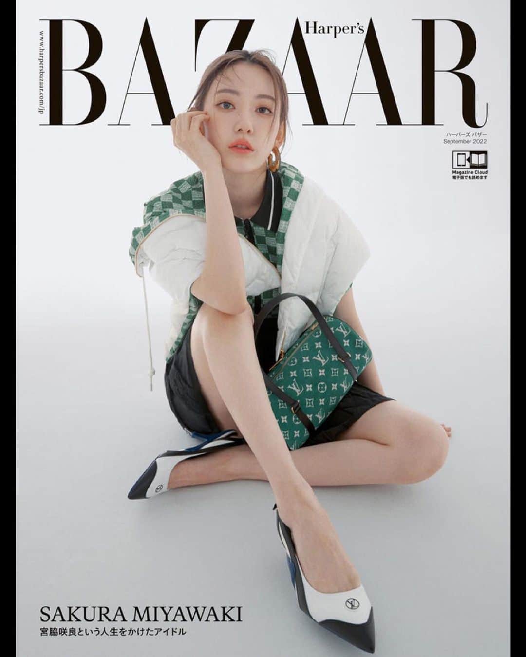 h3artbrak3rsのインスタグラム：「… #SAKURA #미야와키사쿠라 #사쿠라  #宮脇咲良 #咲良  #LE_SSERAFIM #르세라핌 #bazaar #harpersbazaar  #ハーパーズバザー #7月20日発売」