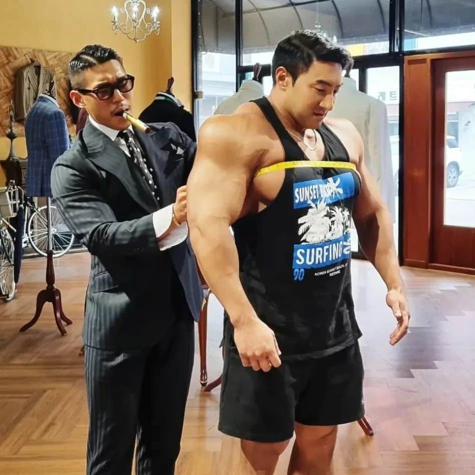 のインスタグラム：「Suit」