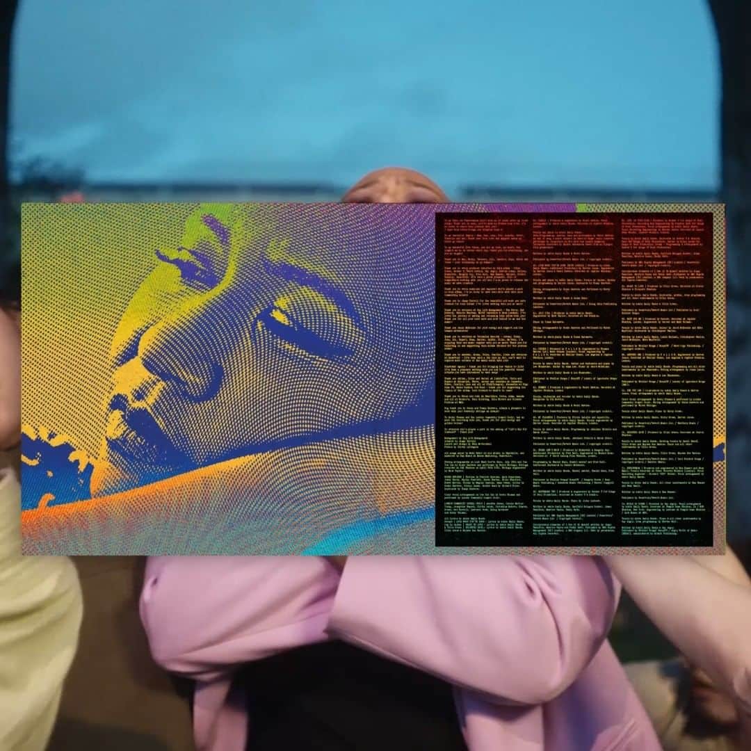 Emeli Sandéのインスタグラム：「Let's Say For Instance is out now on vinyl!!! So happy to finally be able to hold it 🙌🏽🎶❤️🍾 Get your copy in your local record store or on my website (link in bio)」