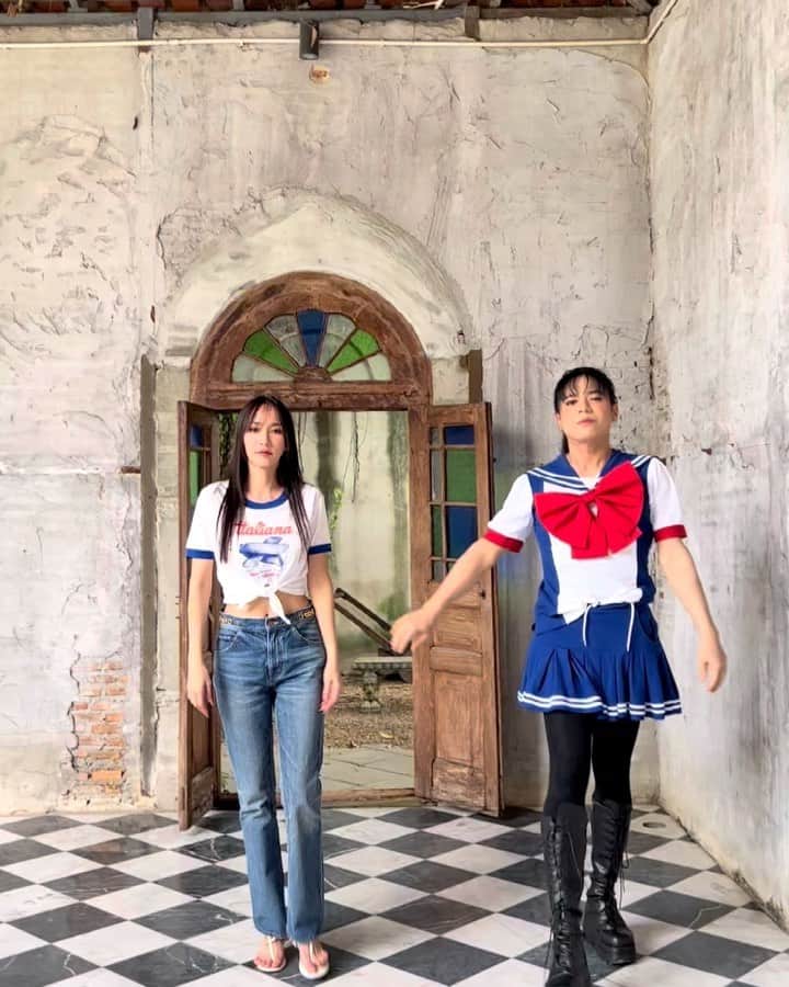 アム・パチャラパーのインスタグラム：「นางเก็บของนางไว้ไหนไม่รู้ ไม่เจอเลยทุกคน🤪 @a_supachai1 ใครเจอนางช่วยหาหน่อยยย」