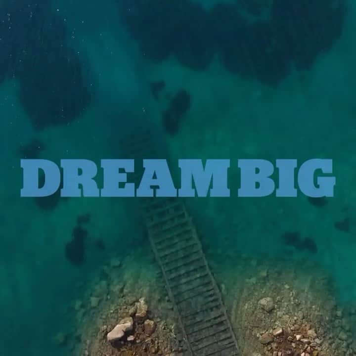 クリスティーズのインスタグラム：「Dream Big 💫⠀ ⠀ Discover the newest iteration of Dream Big, Christie's online selling exhibition of monumental sculpture spanning centuries, themes and concepts. ⠀ ⠀ From Antiquities to Contemporary, we are thrilled to offer you a diverse selection of works from Miró, Cragg, Moore, Valdés and more. ⠀ ⠀ Whether you are looking to add a unique focal point to an indoor space, or anchor your garden around a dynamic new feature we have something to fit your needs. All works are available for immediate purchase.⠀ ⠀ Dream Big: 24 June - 30 September. 🔗 Follow the link in bio to browse works!⠀ ⠀ #DreamBig #PrivateSales  #privatesellingexhibition」