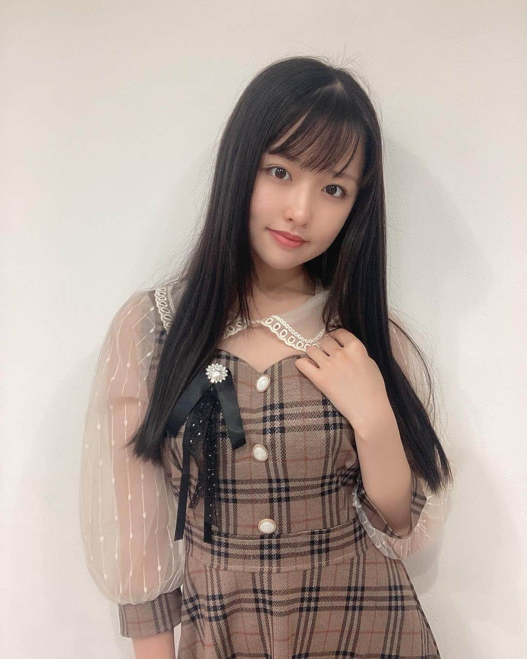 りりさんのインスタグラム写真 - (りりInstagram)「いつもとは違う感じ！！  やっとテスト期間も終了！！🫣🫣  #showroom #おりりroom #jmix #ジェイミックス #model #モデル #jk1 #fjk #りり」7月8日 23時00分 - riiiiiriiii0308