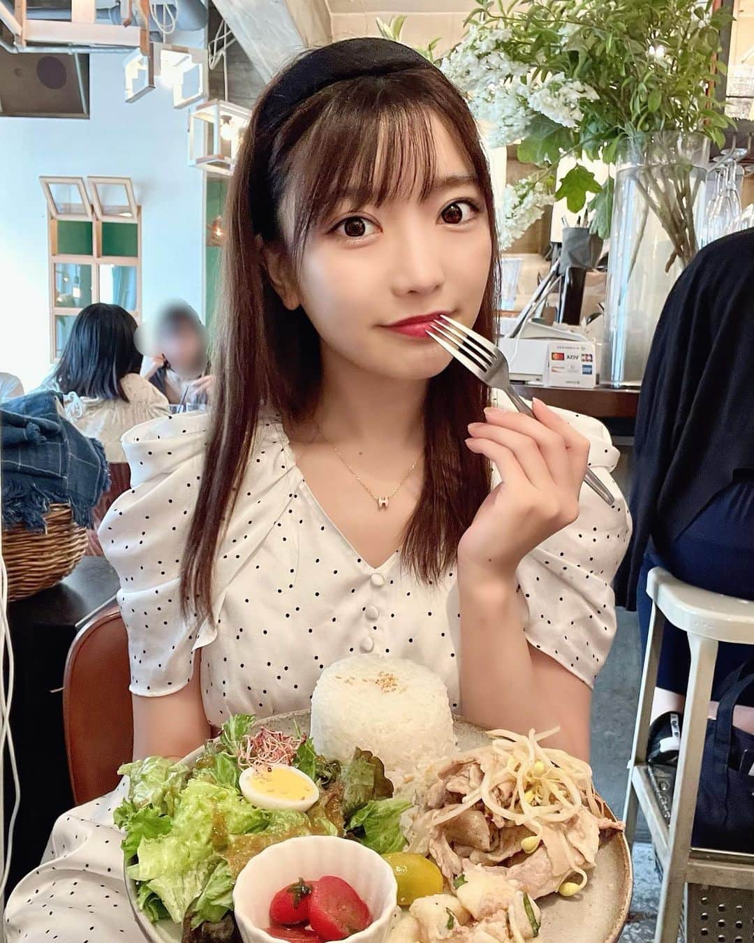 吉沢朱音のグルメインスタ