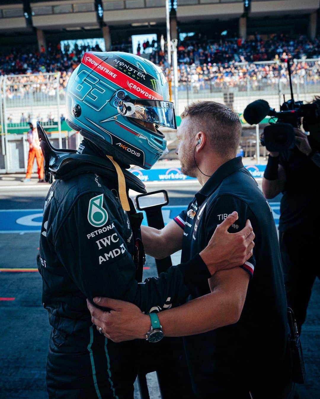 ジョージ・ラッセルさんのインスタグラム写真 - (ジョージ・ラッセルInstagram)「Not the way we wanted to end Quali but P5 means we’re in the fight tomorrow.」7月9日 3時43分 - georgerussell63