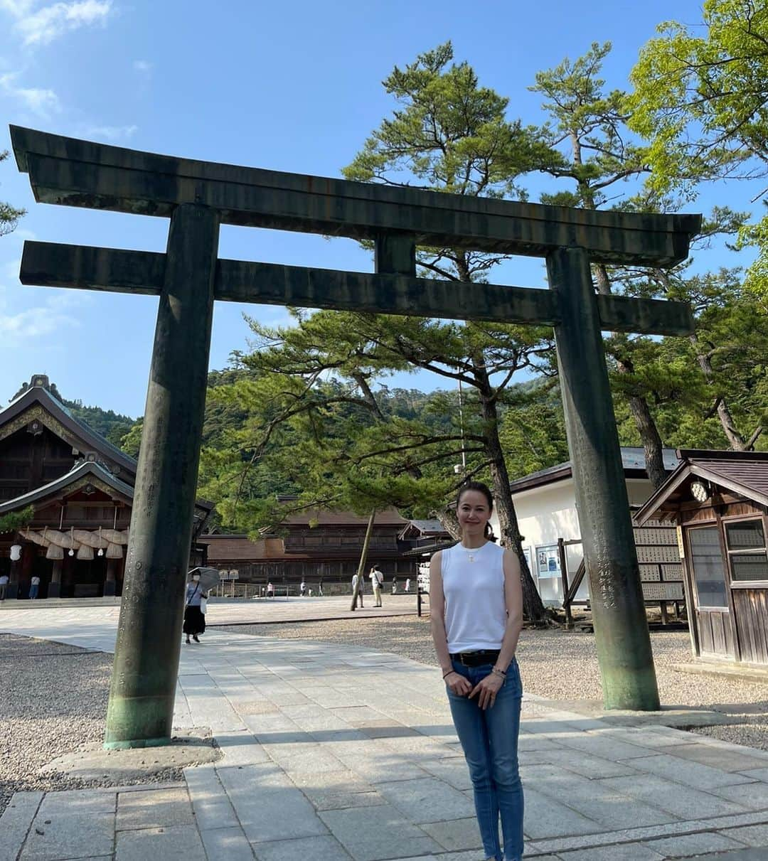 小田茜さんのインスタグラム写真 - (小田茜Instagram)「島根県 出雲大社へ。 天気にも恵まれ 素晴らしい旅となりました。  島根の旅…こちらは YouTubeでまた発信いたしますね。　 https://youtube.com/channel/UCtBFs5ed-E90qFPO2UhuzYg  #島根の旅 #出雲大社 #小田茜 #女優小田茜 #ヨガ #小田茜チャンネル」7月9日 15時04分 - oda_akane1106