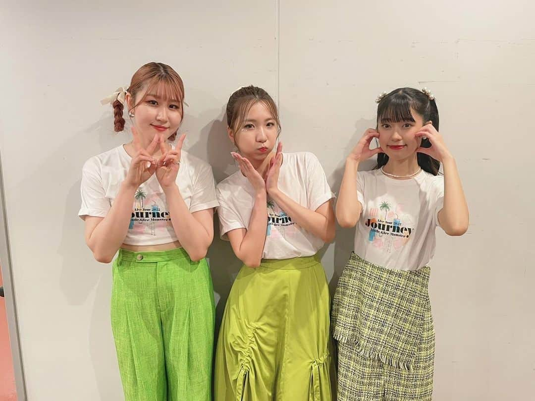 Little Glee Monsterさんのインスタグラム写真 - (Little Glee MonsterInstagram)「『Little Glee Monster Live Tour 2022 Journey』 ロームシアター京都 ありがとうございました！！  #littlegleemonster #リトグリ #リトグリ_journey #リトグリ_余韻 #京都 #振替公演になりましたが皆さん来てくださりありがとうございました #4階までたくさんの皆さんの笑顔が見えました #コーレスバルーンめちゃ振ってくれている姿が見えました #アサヒの京都弁 #旅に行く準備できてはりますかー #公開反省会するメンバー #楽しい公演でした #またお会いしましょう」7月9日 23時27分 - littlegleemonster_official