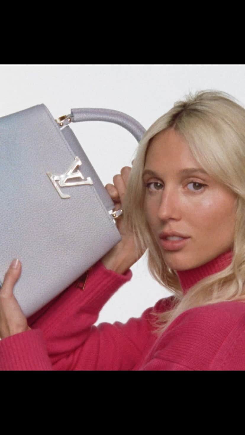 のインスタグラム：「Olympia of Greece and the Capucines. #LouisVuitton presents this season’s editions of the iconic Capucines bag, embodied by the Friend of the House in London. Discover the new campaign via link in bio. #LVCapucines」