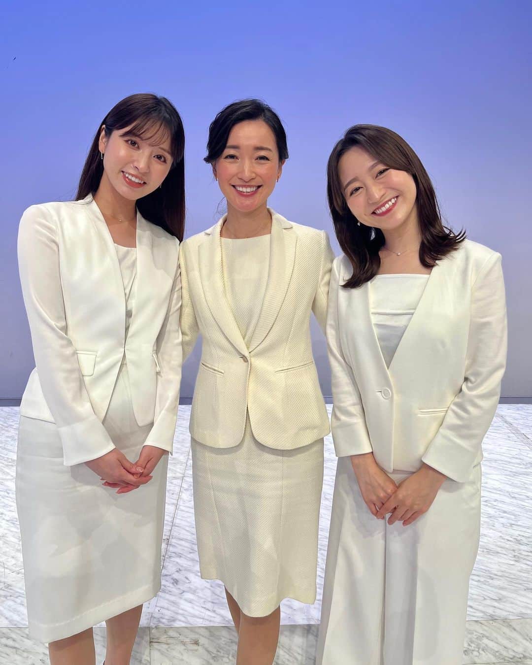 角谷暁子のインスタグラム：「日付変わって、きょう10日は参議院議員選挙の投開票日ですね。  きのう急遽お送りした緊急特番、そして配信された選挙事前特番、ご覧いただけましたか？ 投票の参考にしていただければ幸いです。 夜7時50分からの「池上彰の参院選ライブ」、生放送も、ぜひご覧ください。」