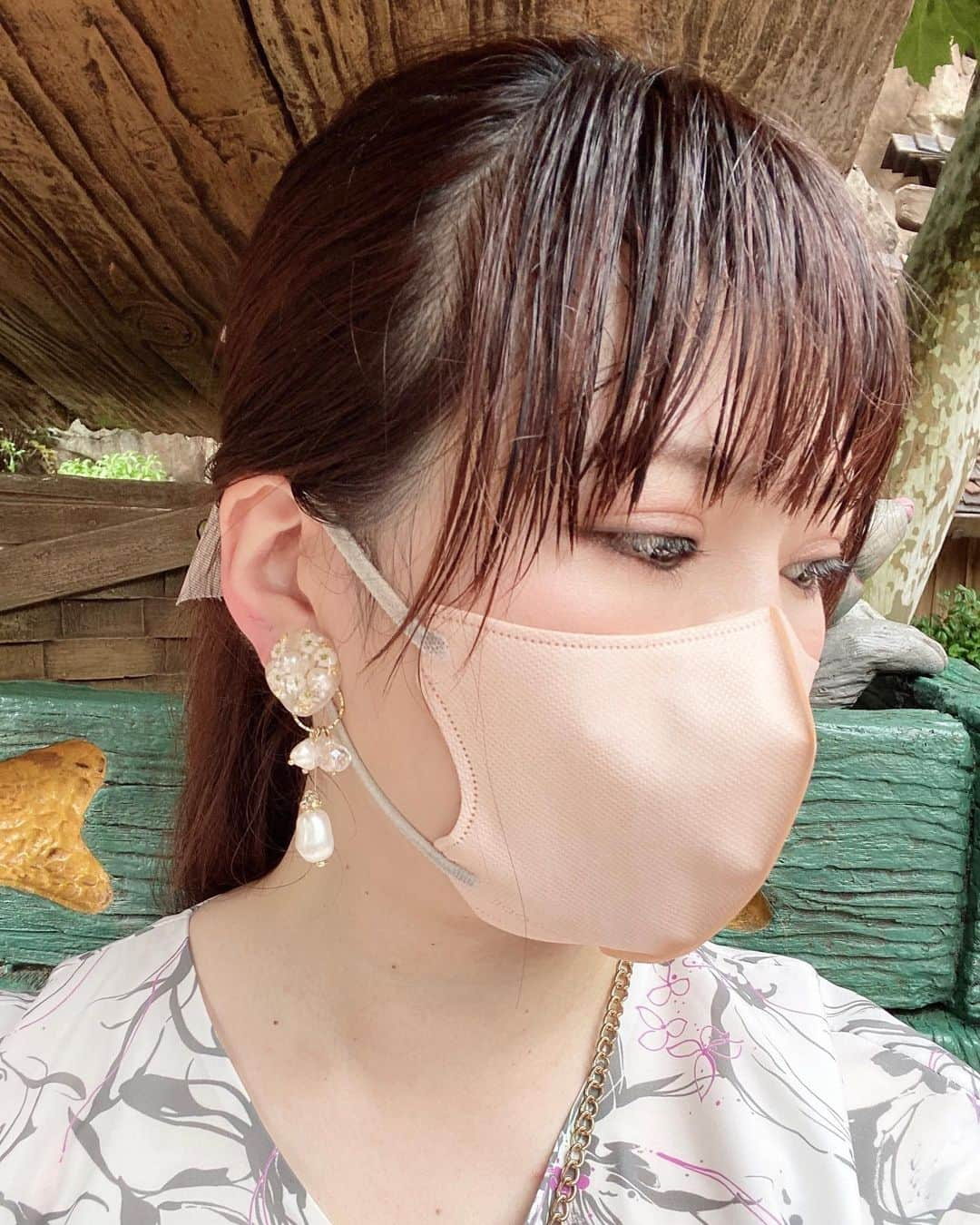 悠木イヴさんのインスタグラム写真 - (悠木イヴInstagram)「暑い〜 日本の夏は辛すぎます…… お気に入りのお洋服と、お気に入りのイヤリングで気分を上げていきます( -᷅ ·̫ -᷄ )✧  この夏……乗り切れるかな……」7月9日 21時44分 - eve_yuki_official