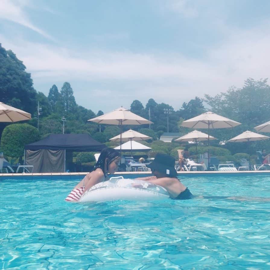 西山美希子さんのインスタグラム写真 - (西山美希子Instagram)「いくつなっても綺麗でいたいと思うのは本音ですが、外見よりも、子どもたちのために元気で健康で活き活きしていることの方が、大切と思うようになりました。鬼ごっこしたり泳いだり一緒に遊べるママでいたい！」7月9日 22時00分 - mariaclove