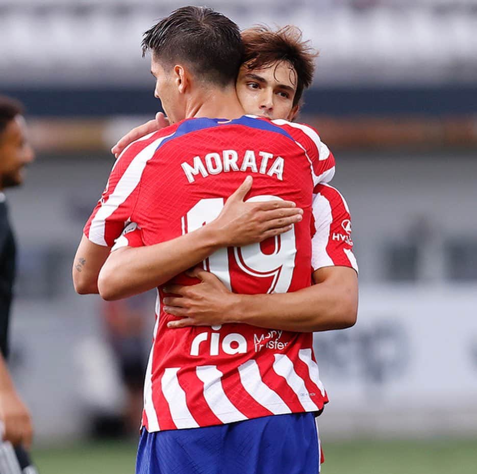 アルバロ・モラタのインスタグラム：「Preparados para el inicio de temporada 🔴⚪」