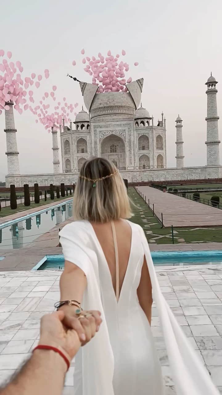 Nataly Osmannのインスタグラム：「Told you Taj Mahal is magical from inside to outside 🤍🤍🤍  cgi by our team: @jetlagvfx」