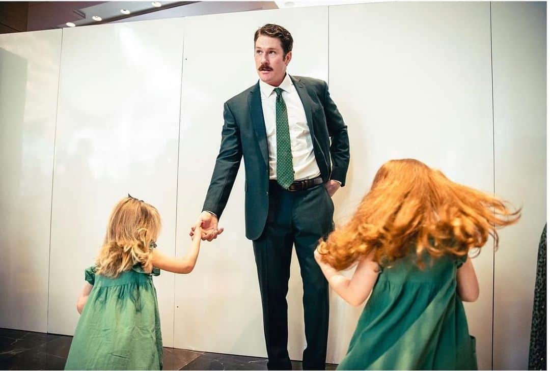 ローレン・マイコラスのインスタグラム：「Dancing with daddy 🌟 @magic_mikolas39」