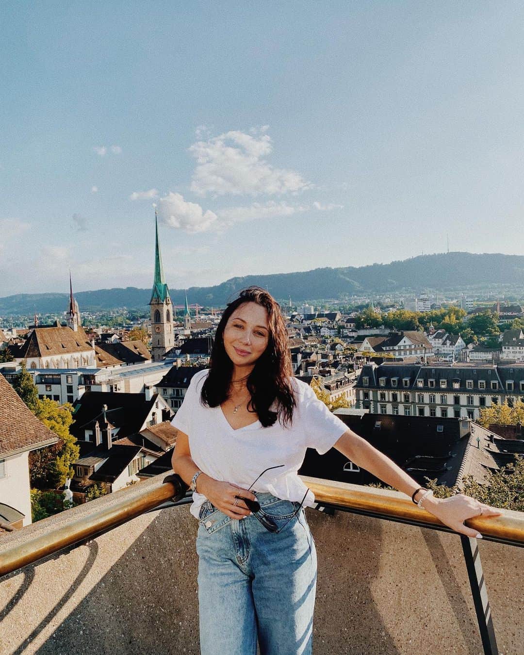 のインスタグラム：「Цюрих 🇨🇭 🤍」