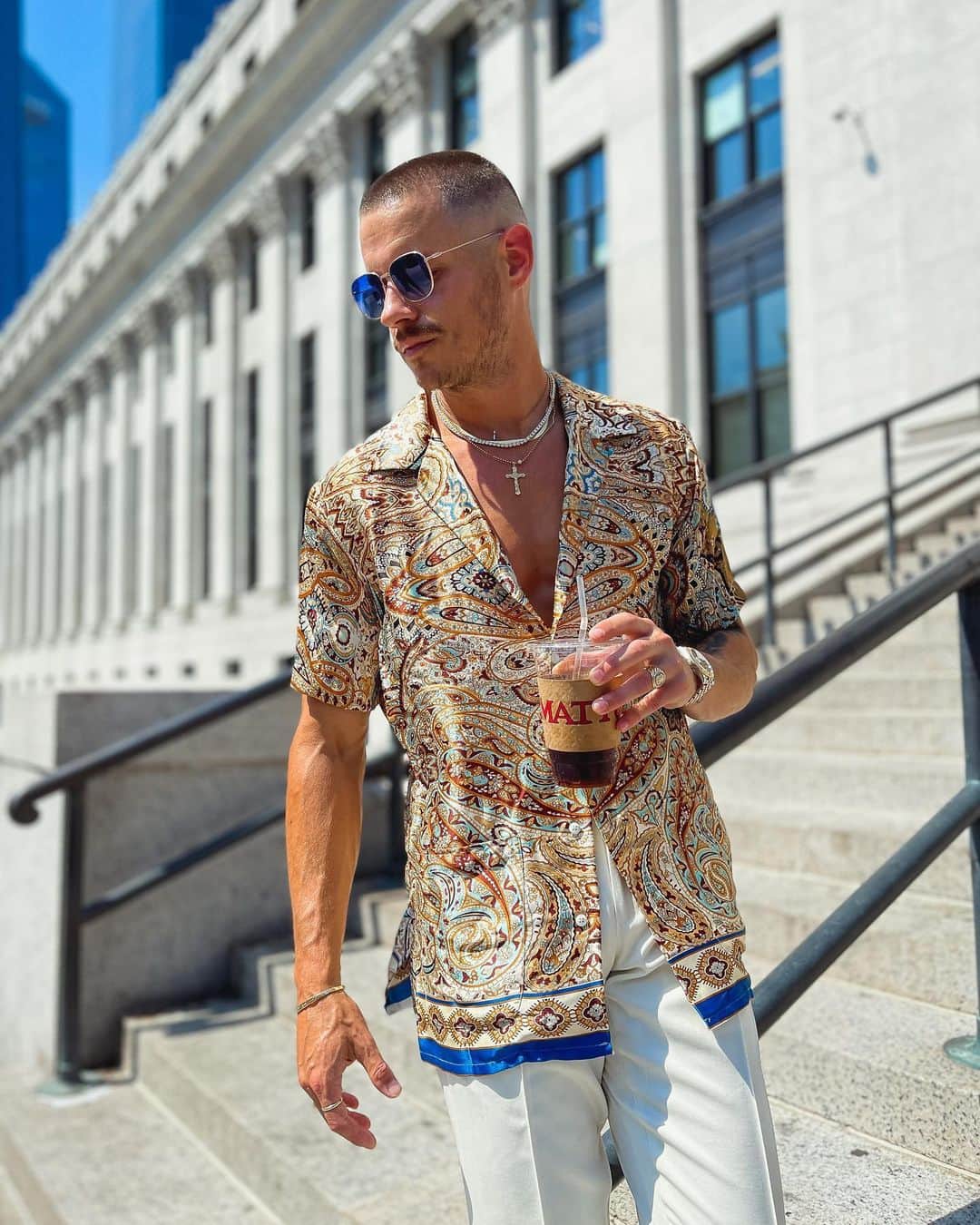 aleksmusikaさんのインスタグラム写真 - (aleksmusikaInstagram)「It’s hot as fug in #nyc today, @musika silk shirt and pants for the win 💦😅. #mensdesigner #nyc #hotashelloutside #menscouture」8月5日 5時30分 - aleksmusika