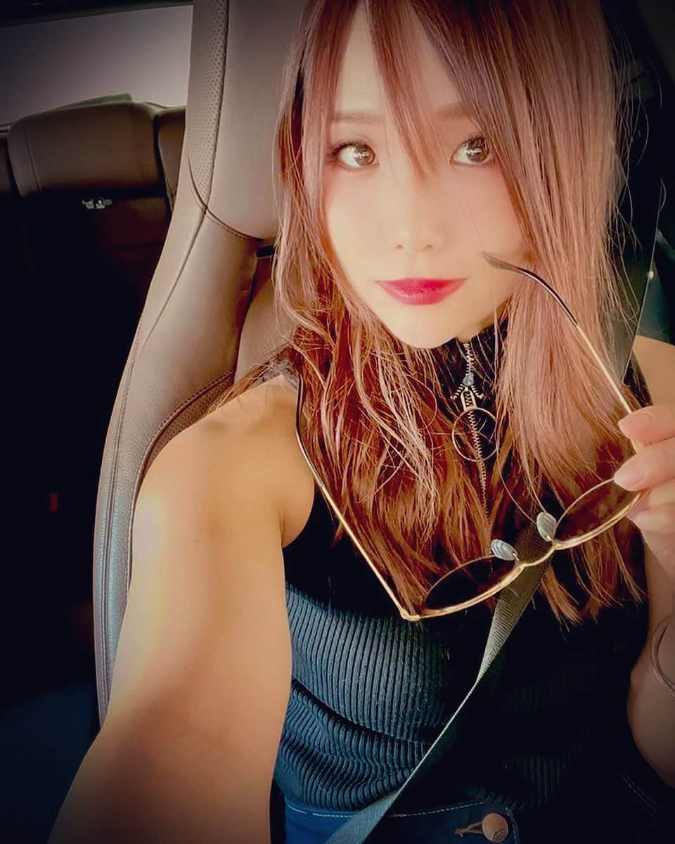 カイリ・セインのインスタグラム：「😎🚗🌊✨✨」