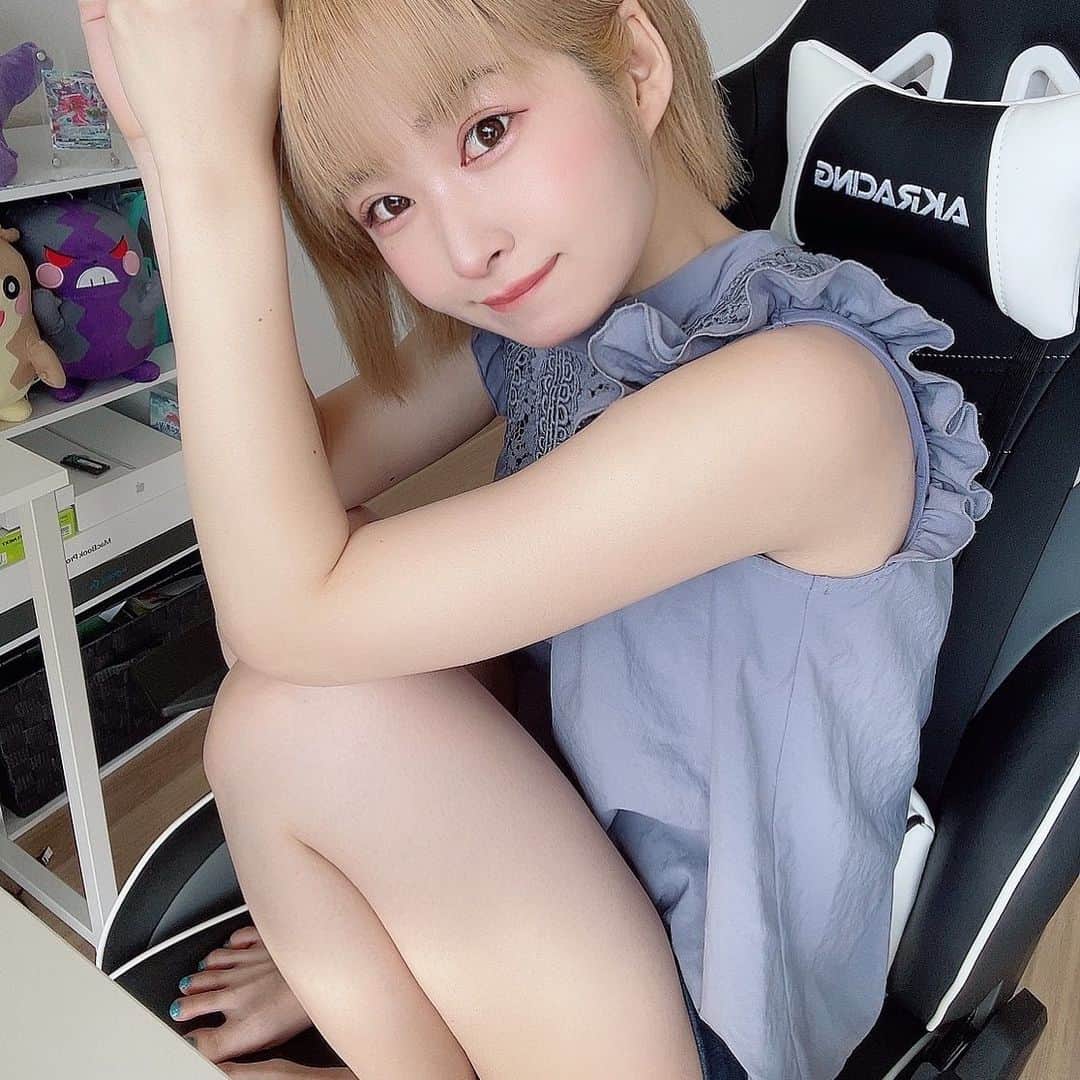 紫帆のインスタグラム：「一緒にゲームする？🎮💕 ・ ・ ・ ・ ・ ・ ・ ・ ・ ・ ・ #cosplay #cosplaygirl #cosplayphoto #cosplayer #cosplayphotography #コスプレ #コスプレイヤー #コスプレ女子#コスプレ撮影 #コスプレイヤー自画撮り部  #角色扮演 #角色扮演者 #selfie #自撮り #cosplayselfie #model #グラビア自撮り部 #水着 #モデル #グラビア #ゲーマー女子 #ゲーマー #gamer #game #gamergirl #valorant #金髪ショート #金髪 #ボブ #ショート」