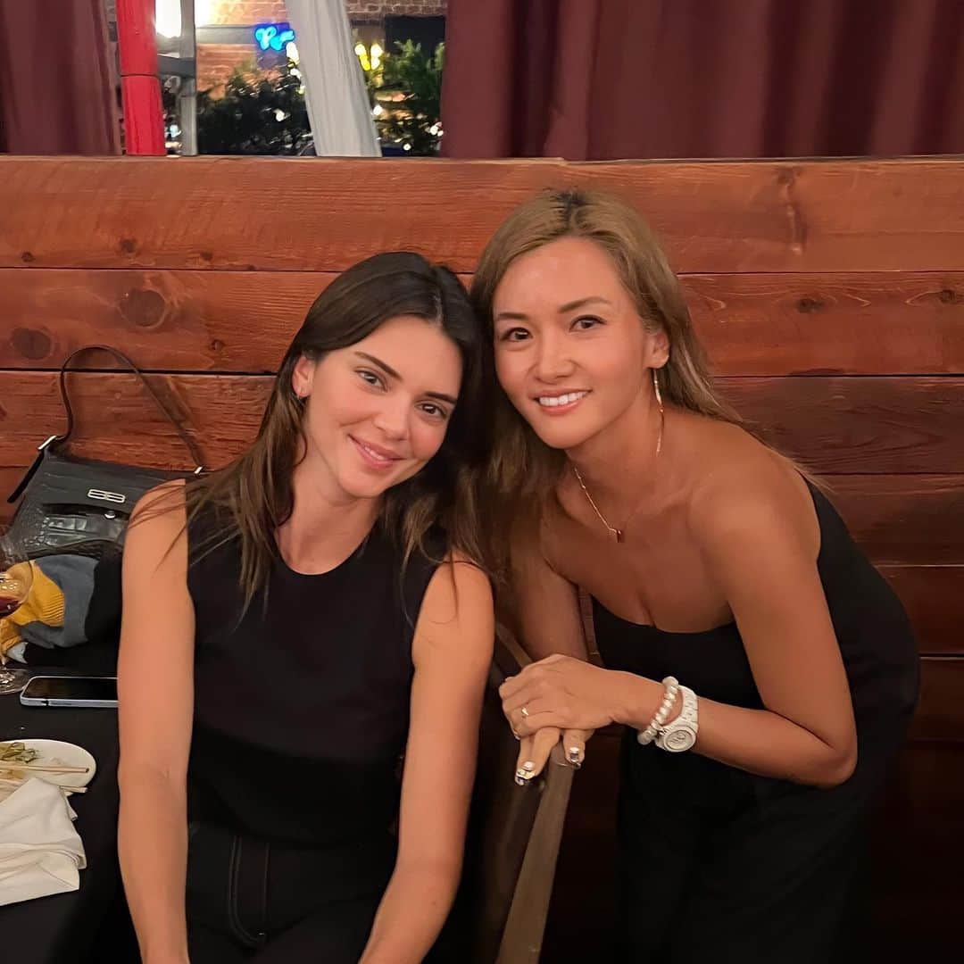 のインスタグラム：「Finally I met @kendalljenner ❣️❣️❣️ 😍😍😍😍😍😍😍 #kendalljenner #dreamscometrue #LA #ケンダルジェンナー」