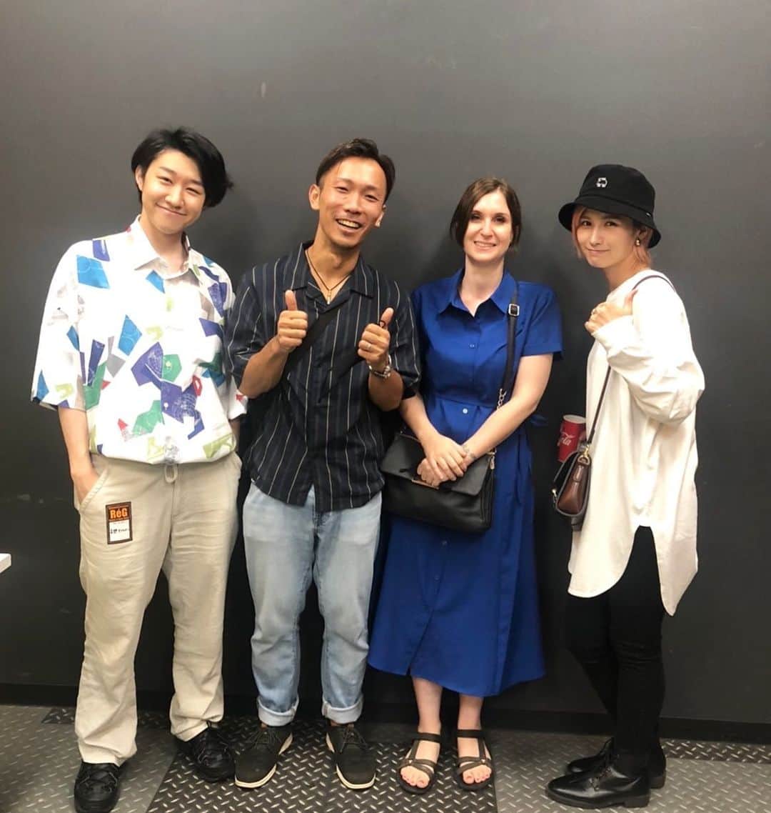 加藤優のインスタグラム：「.  高校の同級生のライブを観に行ってきましたー！  おしゃれ！！素敵でした！！🥹✨  #妄想リフレイン  @mousourefrain   #音楽 #最高」