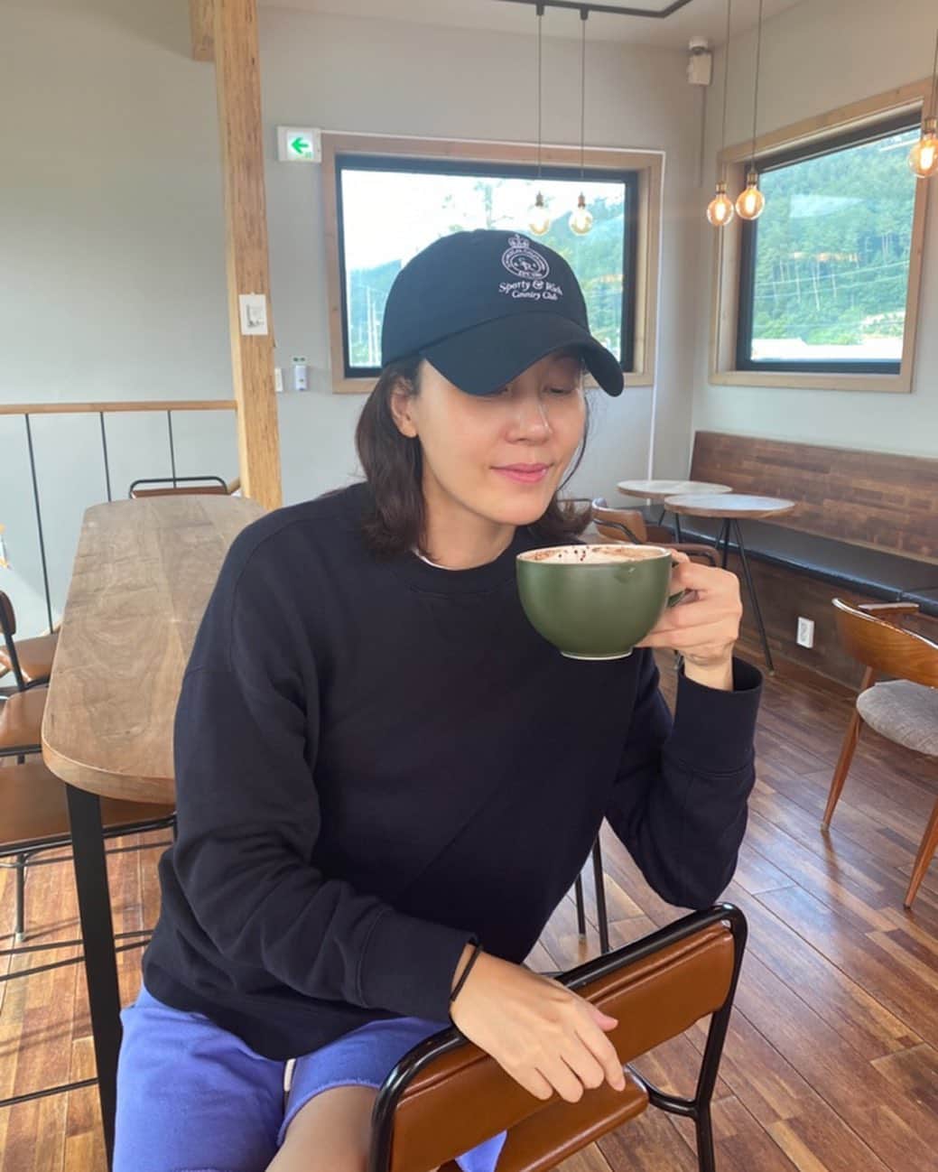キム・ハヌルさんのインスタグラム写真 - (キム・ハヌルInstagram)「코코아 한 잔☕️🥰」8月5日 19時45分 - haneul_jin