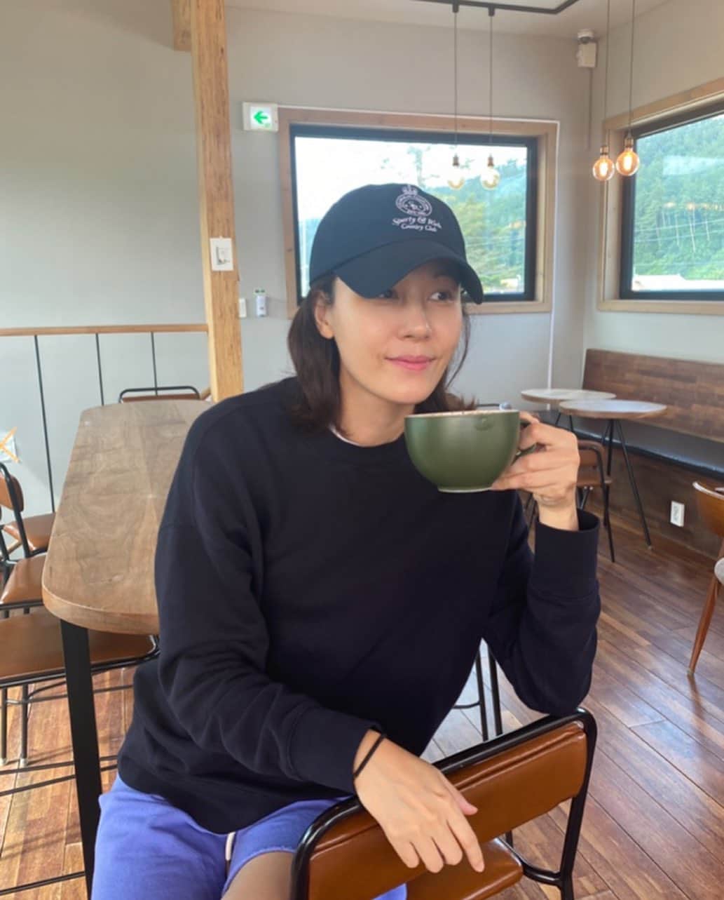 キム・ハヌルさんのインスタグラム写真 - (キム・ハヌルInstagram)「코코아 한 잔☕️🥰」8月5日 19時45分 - haneul_jin
