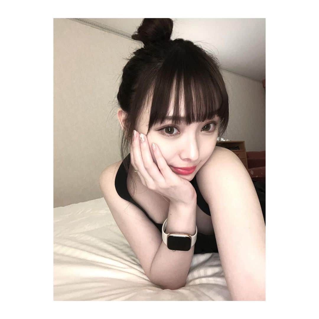 梅山恋和さんのインスタグラム写真 - (梅山恋和Instagram)「とぷ画のー♡  #お団子ヘア#applewatch」8月5日 21時36分 - cocona_umeyama