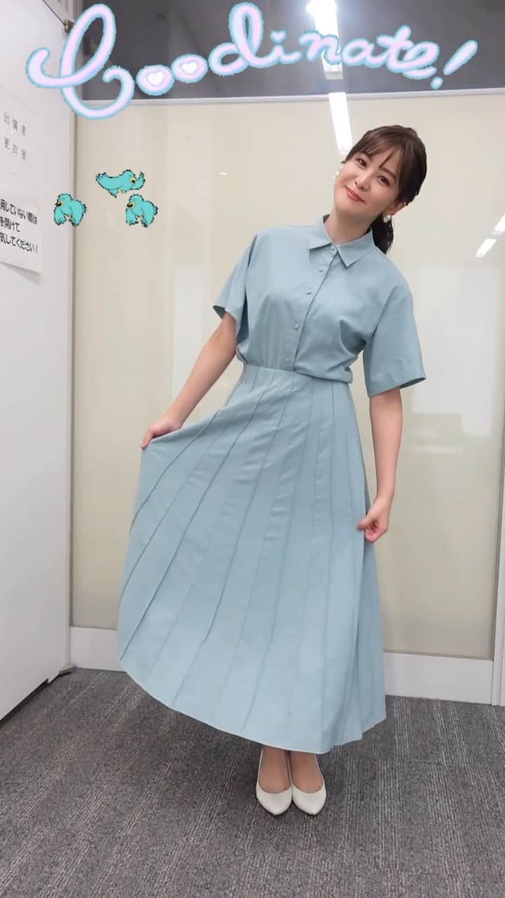 のインスタグラム：「今週はリールにしてみました😎  ① ワンピース @celford_official アクセサリー @marina_hma ② ブラウス・スカート @milaowen_official アクセサリー @marina_hma ③ ブラウス・スカート @soeju_official アクセサリー @starjewelry_press ④ トップス @m_maglie_le_cassetto_official スカート @superiorcloset_ined_official アクセサリー @starjewelry_press ⑤ ブラウス @newans.official パンツ @kashiyama1927_official アクセサリー @starjewelry_press .  #衣装#アナウンサー#テレビ朝日#ワイドスクランブル#ブラウス#スカート#ワンピース#アクセサリー#夏コーデ#ootd#fashion#아나운서 #장마#오오티디#코데##데일리룩#패션#코디스타그램」