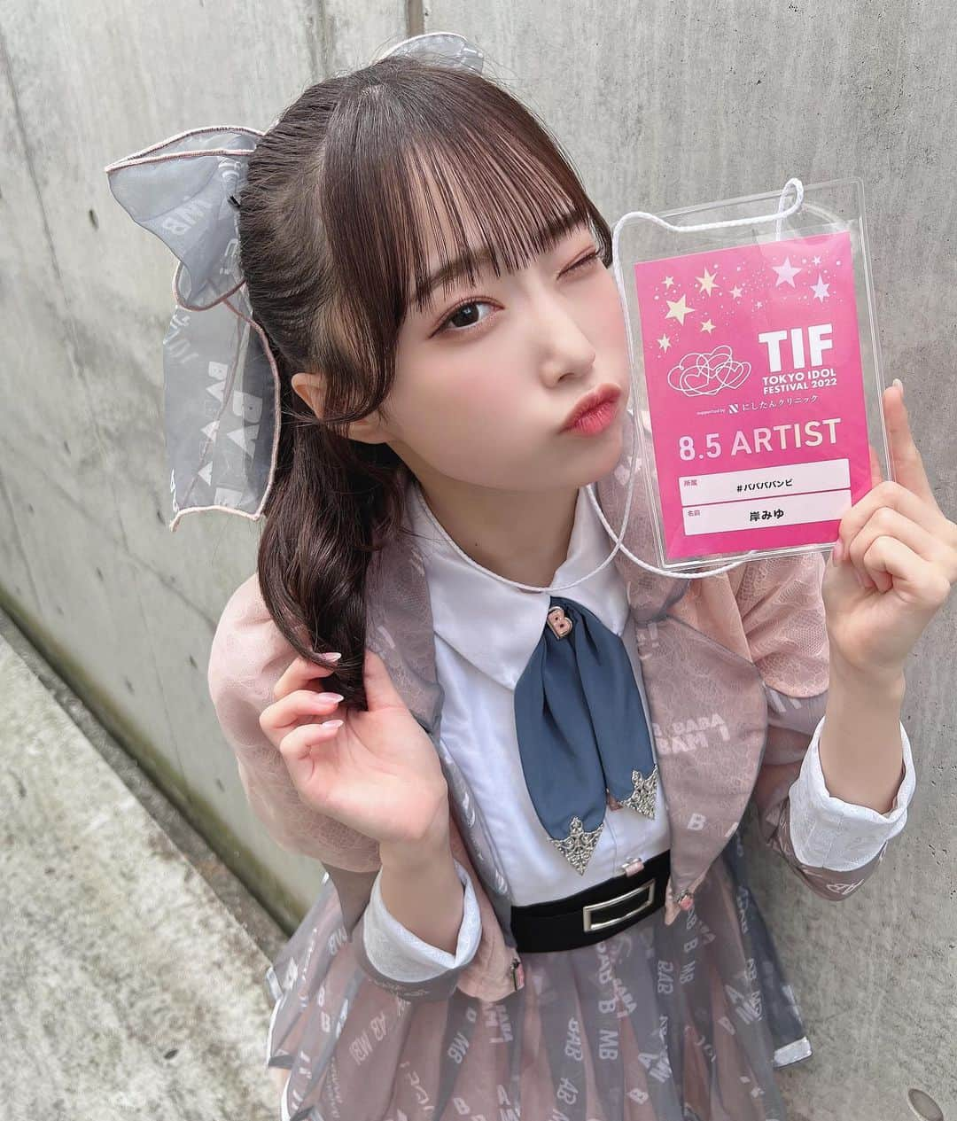 岸みゆさんのインスタグラム写真 - (岸みゆInstagram)「#TIF2022 1日目は…🎀❤️‍🔥 #オサレカンパニー さんの衣装でした  ウインクくらえ〜！！！」8月5日 23時38分 - miyu_kishi0213