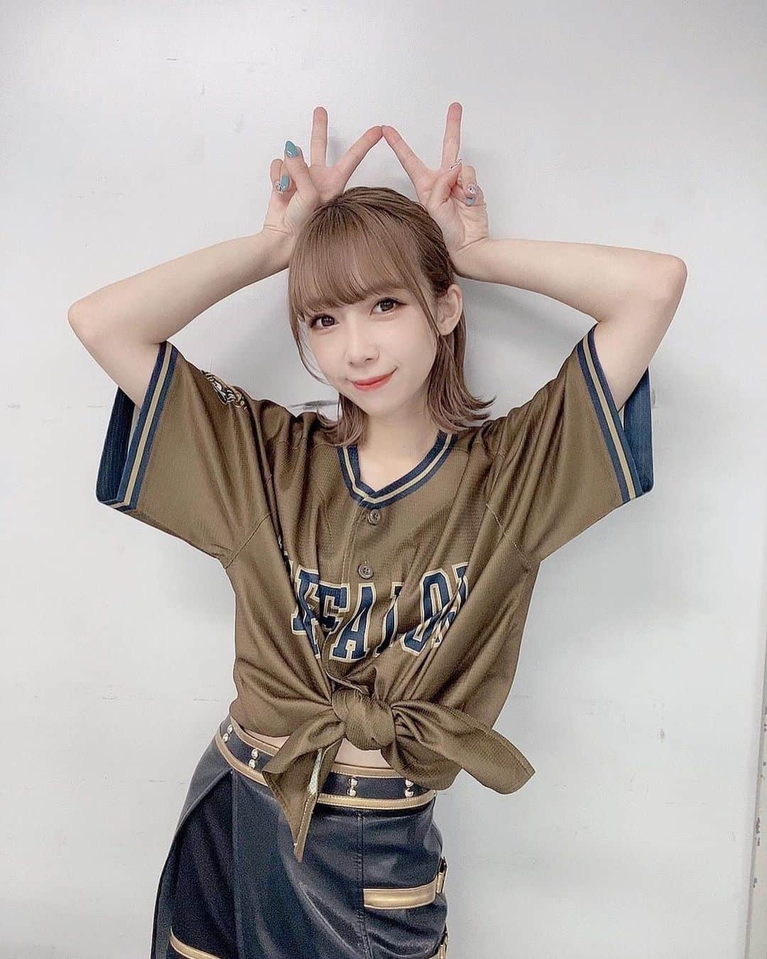 MIYUのインスタグラム：「⁡ ⁡ 「 Bs夏の陣2022  supported by DmMiX 」🦖🤎 ⁡ ⁡ ユニフォームどうですか〜？？♩ ⁡ ⁡ 毎年ユニフォームが 本当に楽しみなんです🥹🫶🏻✨ ⁡ ⁡ 皆様はどの夏の陣ユニフォームが お気に入りですか？？ ⁡ ⁡ #オリックス #Bs2022 #BsGirls #オリ姫 #野球 #プロ野球 #オリックスバファローズ  #野球女子 #野球好き #ユニフォーム女子  #baseball #ORIX #Buffaloes #MIYU #miyu_337  #🐼」