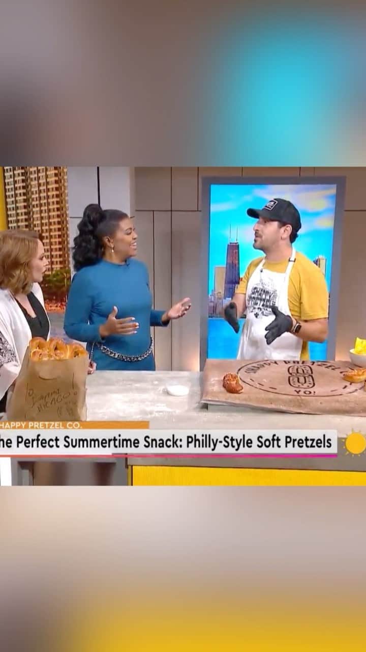 アダム・シャピロのインスタグラム：「Oh good morning chicago, I’ve made you 4000 pretzels.」