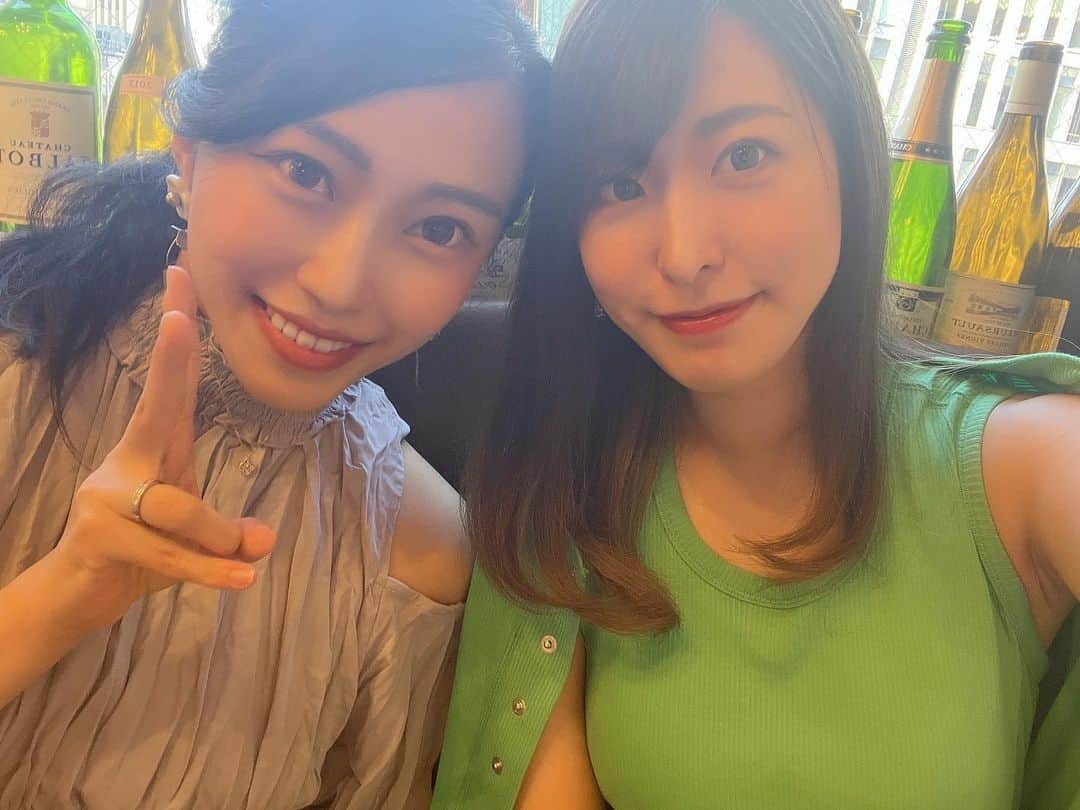 浅香美咲さんのインスタグラム写真 - (浅香美咲Instagram)「美里と昼から飲んだ💓  #銀座　#昼飲み　#牡蠣　#女子会 #飲み歩き #乾杯の声低すぎてやり直した　#牡蠣50個くらいいける　#のみすたぐらむ  #飲み歩き」8月6日 14時37分 - asakamisaki