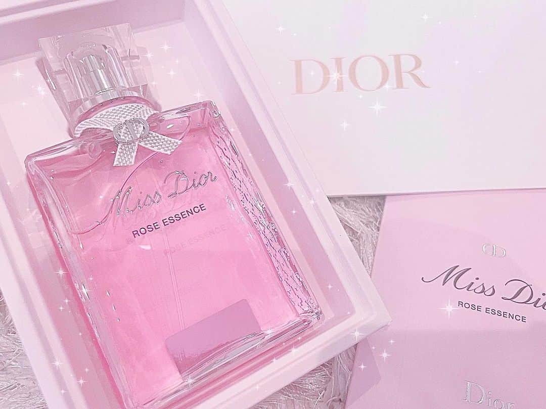 斎藤あみりさんのインスタグラム写真 - (斎藤あみりInstagram)「過去のだけどピンクでかわいいから載せる🐰♡ ・ ・ ・ ・ #dior#香水#ミスディオール#perfume#pink」8月6日 15時17分 - amirichan123