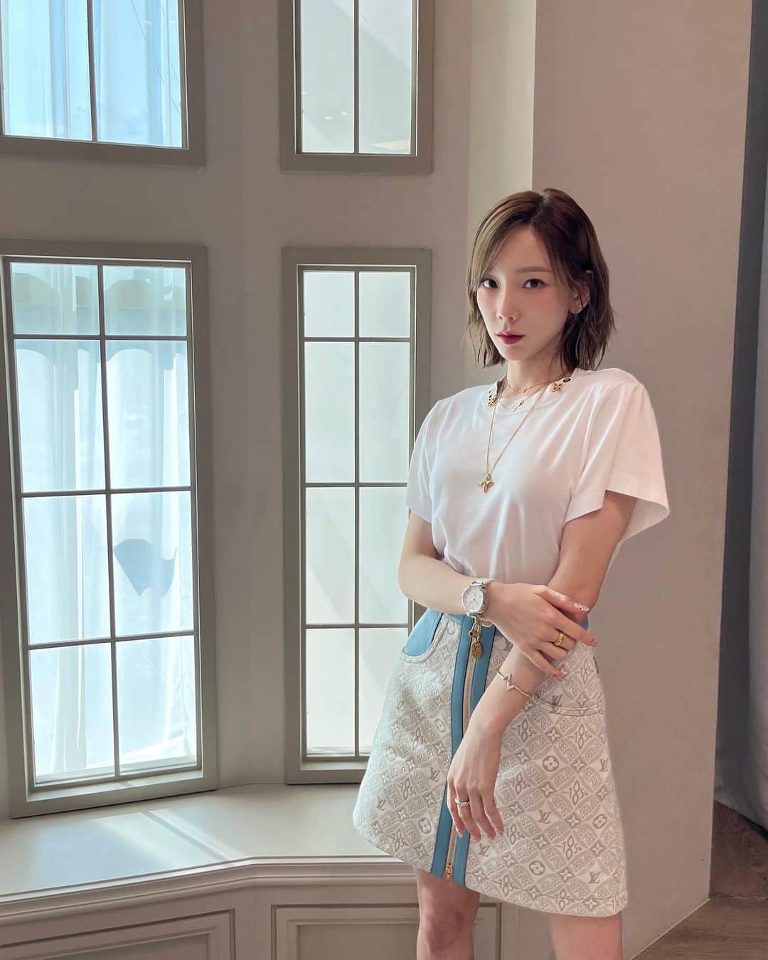 テヨン のインスタグラム：「🫧✧ LV ✧🫧 @louisvuitton」