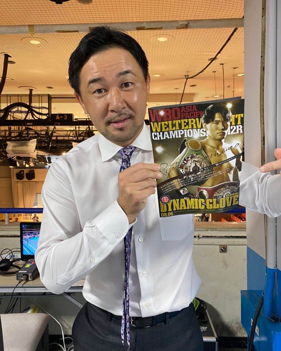 山中慎介のインスタグラム：「『WBO-AP & 東洋太平洋ウェルター級タイトルマッチ』  WBO-AP & 東洋太平洋ウェルター級王者 豊島亮太(帝拳) VS フィリピンウェルター級王者 アダム・ディウ・アブドゥルハミド(比)  #shinsukeyamanaka #山中慎介 #boxing #ダイナミックグローブ」