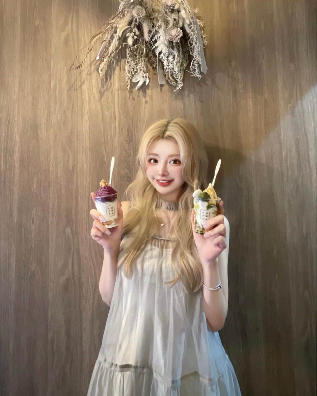 のインスタグラム：「・ 関西圏で大人気の夜パフェ専門店 「21時にアイス」本日、東京平和島にニューオープン!🍦♡  種類が豊富で(18種類以上あって)、ソフトクリームは甘さ控えめかつコクがあって大人好み👏🏻👏🏻  パフェ自体は小めなので、くまは一気に３個以上食べれそう🫣w  営業時間 は16:00~24:00   ランチの後、 ディナーの後にでも、お近くの方はぜひ食べてみて下さいね♡  @21niice_tokyo_hewashima  ■住所 東京都大田区大森北6-32-10  ■最寄 平和島駅   #21時にアイス#21時にアイス平和島店#平和島カフェ#平和島グルメ#平和島スイーツ#平和島ソフトクリーム#東京カフェ#東京グルメ#東京スイーツ#東京ソフトクリーム #東京カフェ巡り#カフェ巡り#スイーツ巡り #ソフトクリーム部 #ソフトクリーム巡り #締めパフェ #夜パフェ#アイスクリーム#ソフトクリーム#パフェ活#穴場カフェ#穴場スポット#韓国っぽ#韓国っぽカフェ#カフェ巡り#カフェ活#カフェ巡り#カフェ活##韓国っぽ#韓国っぽカフェ#食いしん坊#食テロ」