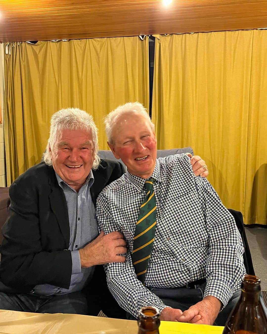 トンプソンルークさんのインスタグラム写真 - (トンプソンルークInstagram)「Where it all began. Belfast Rugby Club. Loved being at the awards dinner with my Dad. #rugby #belfastcobras🐍 #belfastrugbyclub  #family  はじめてのラグビークラブ #家族 #ラグビー」8月6日 20時11分 - ltomo40