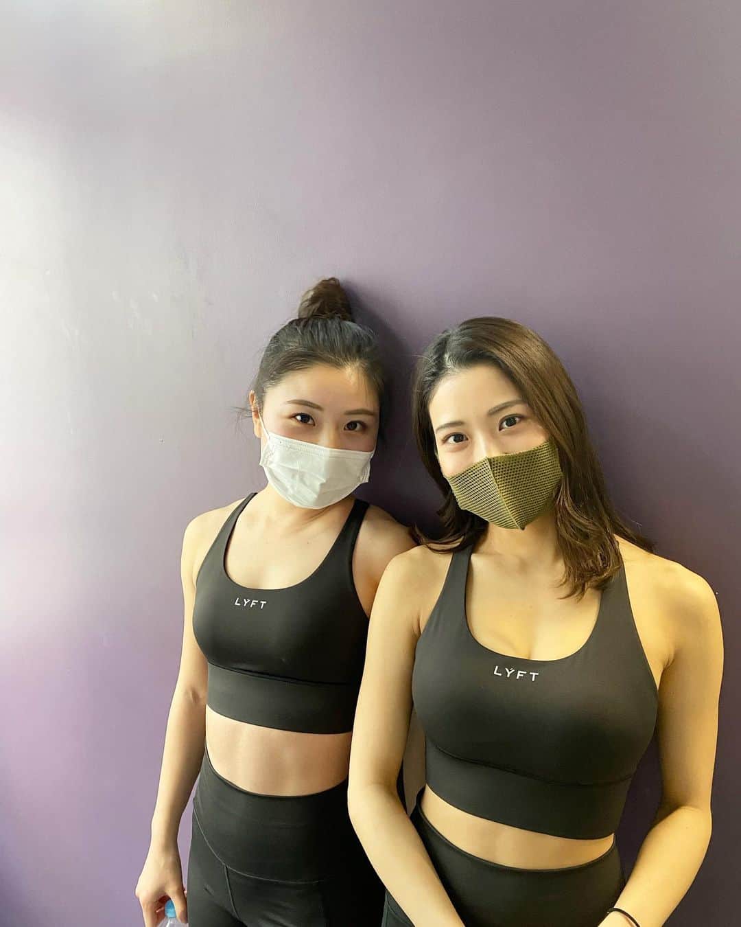 のインスタグラム：「懐かしの一緒にトレーニングしたとき✌️ ウェアオソロだし🖤笑 気付いてなかったけど妊娠2ヶ月だったんだ🤰 この次の日くらいに発覚したから私にとっては思い入れのある日👶💫  この身体に戻りたい🫶🥹💞」