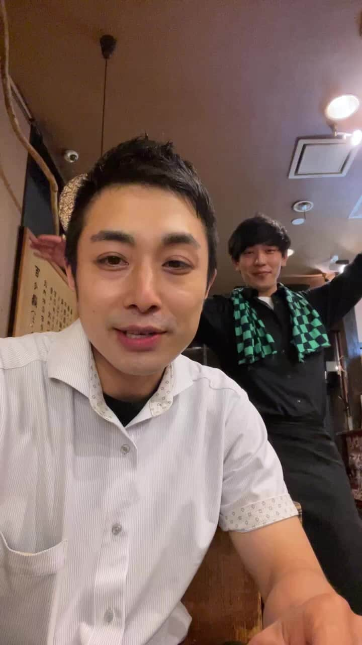 山鼻万世のインスタグラム：「お付き合い頂きありがとうございました😏✨ これからもよろしくお願いします😌  #ももどり #社長 #社員 #梅野  #ももアカ」