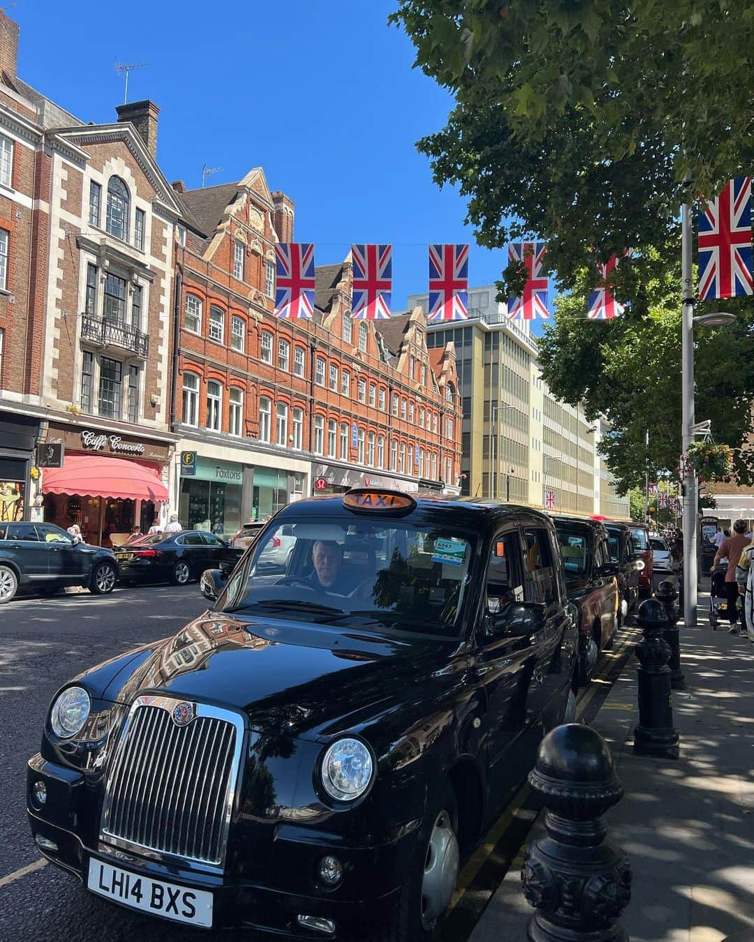 キャメロン・リチャードソンさんのインスタグラム写真 - (キャメロン・リチャードソンInstagram)「Love for London」8月7日 17時09分 - camrich11