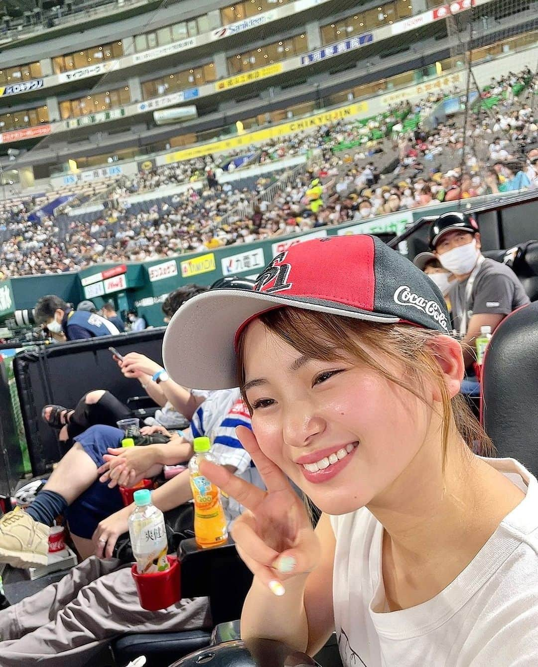 筒井莉子さんのインスタグラム写真 - (筒井莉子Instagram)「何日か前に人生初コカ・コーラシートに 座ったよ☺️  近すぎて楽しすぎて大興奮やった🤭  いつも車で行くからお酒飲めんけど お酒飲めたらもっと 最高なんだろ〜な💕  #ソフトバンクホークス #福岡#ホークス#コカ・コーラ」8月7日 13時09分 - riko.02tsutsui