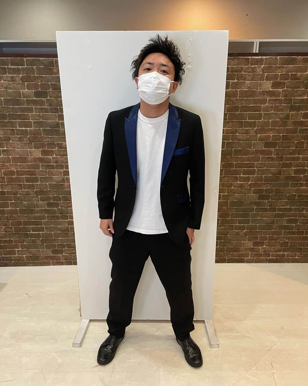 中村遊直のインスタグラム：「#新しスーツ#新子景視 #ブレインダイブの人みたいに #夏の思い出 #💦」