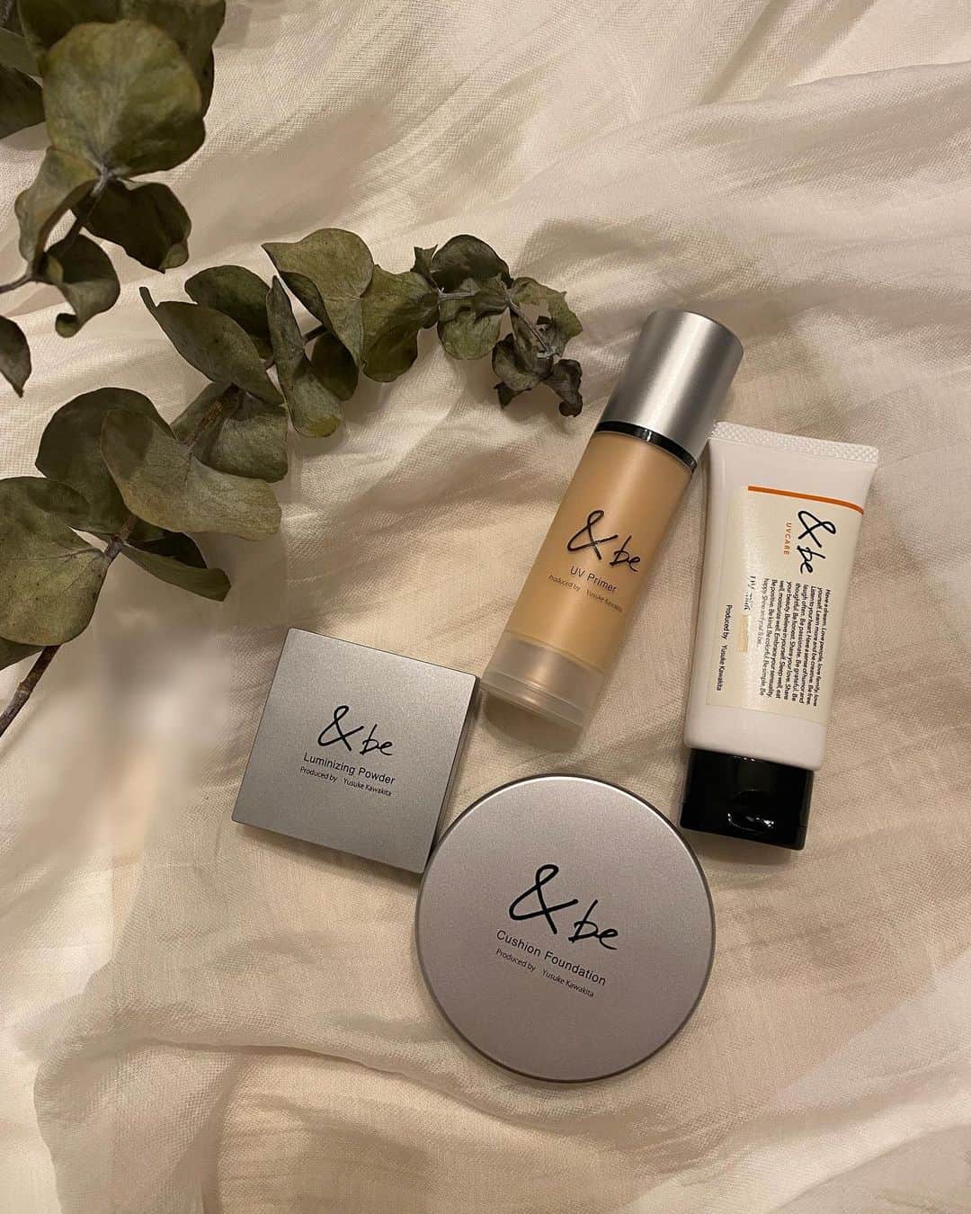 一ノ瀬恋のインスタグラム：「New cosume 💄💋  ＆be使ったことなくてずっと使ってみたかったコスメ❤️ 河北さんプロデュース✨ 提供ありがとうございます🫶💕  ☑️UVプライマー ☑️UVミルク ☑️クッションファンデ ☑️ルミナイジングパウダー  #コスメ #コスメ好きさんと繋がりたい  #アンドビー  #PR」