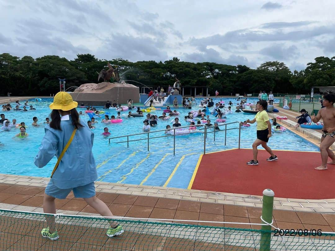 海の中道サンシャインプールさんのインスタグラム写真 - (海の中道サンシャインプールInstagram)「昨日8/7(土)、恐竜噴水プールにて、福岡医健・スポーツ専門学校さんによる水中エクササイズを行いました‼️その様子をアップしてます⤴️ご来場いただいたお客さまがたくさん、元気に、楽しそうに参加してくれました😆😆😆 福岡医健・スポーツ専門学校のみなさん、ありがとうございましたー😌  #サンシャインプール #海の中道サンシャインプール #sunshinepool #海の中道海浜公園 #海の中道 #うみなか #uminonakamichiseasidepark #uminonakamichi #uminaka #夏 #夏休み #福岡の夏 #summer #晴れ #福岡 #福岡市 #福岡市東区 #fukuoka #水中エクササイズ #福岡医健・スポーツ専門学校」8月7日 14時34分 - uminaka_sunshinepool