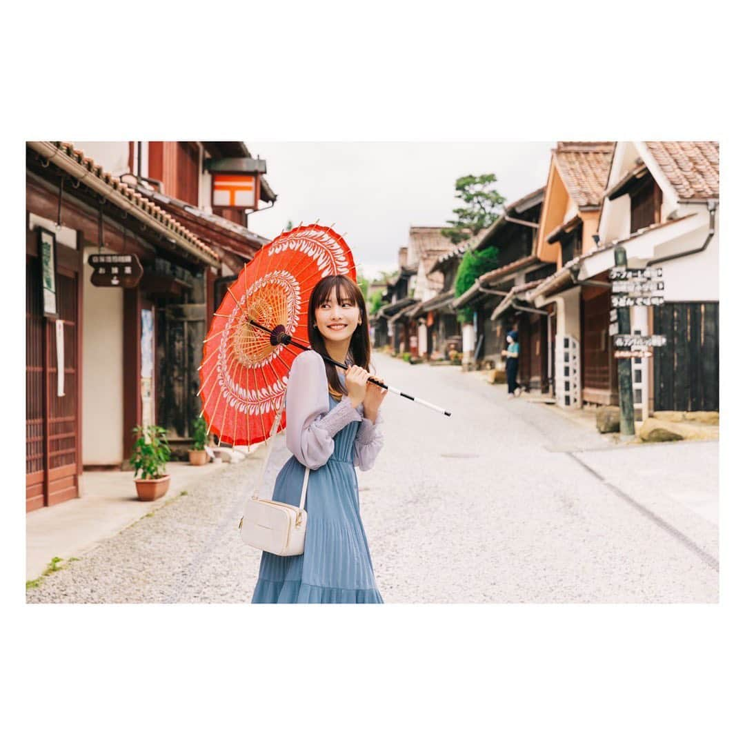 佐野ひなこのインスタグラム：「#旅色  #岡山県高梁市 素敵な街でした。人柄も優しくて、街にはたくさん歴史が残っていて素敵な体験をしてきました。 オフショットを上げさせてもらいます」