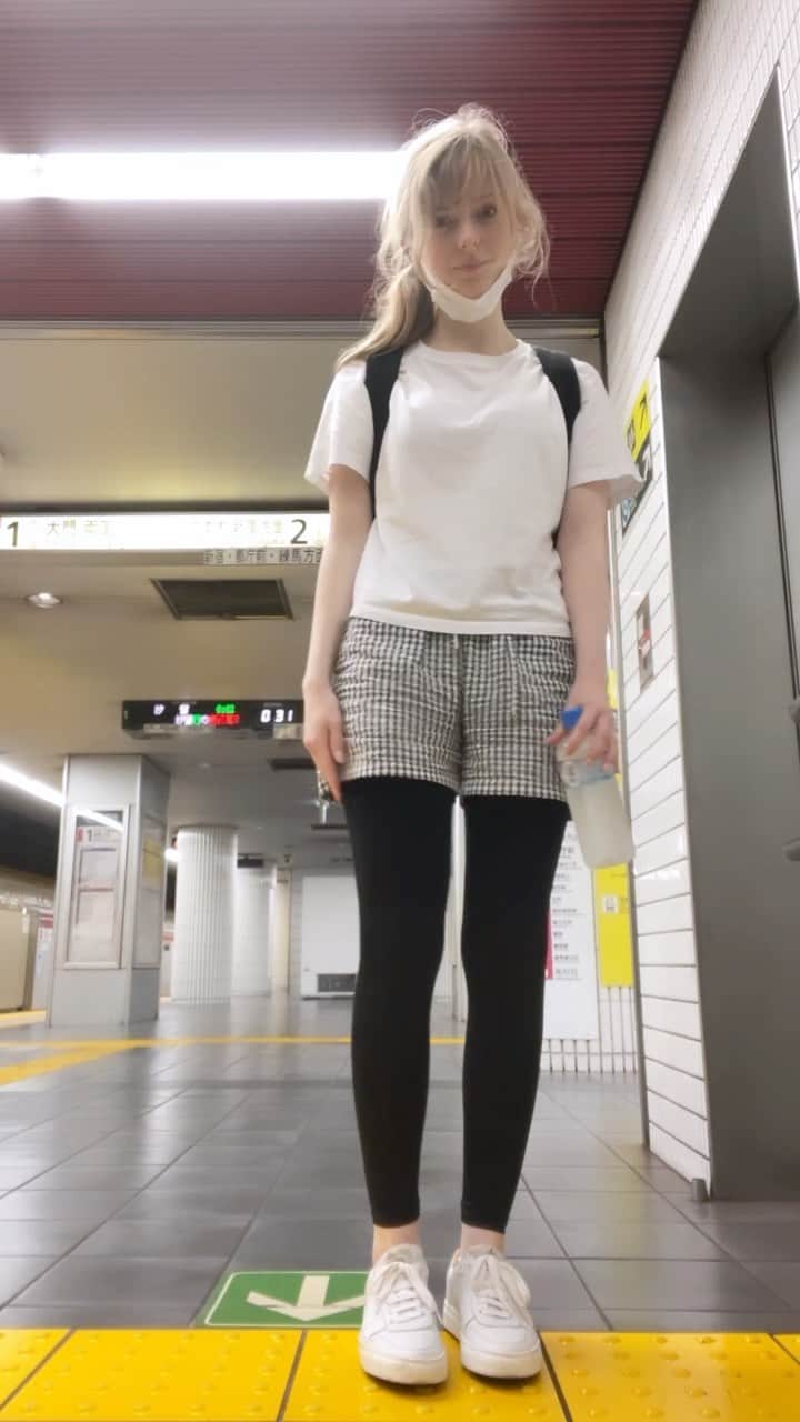 Ella Freyaのインスタグラム：「Neurodivergent behaviour」