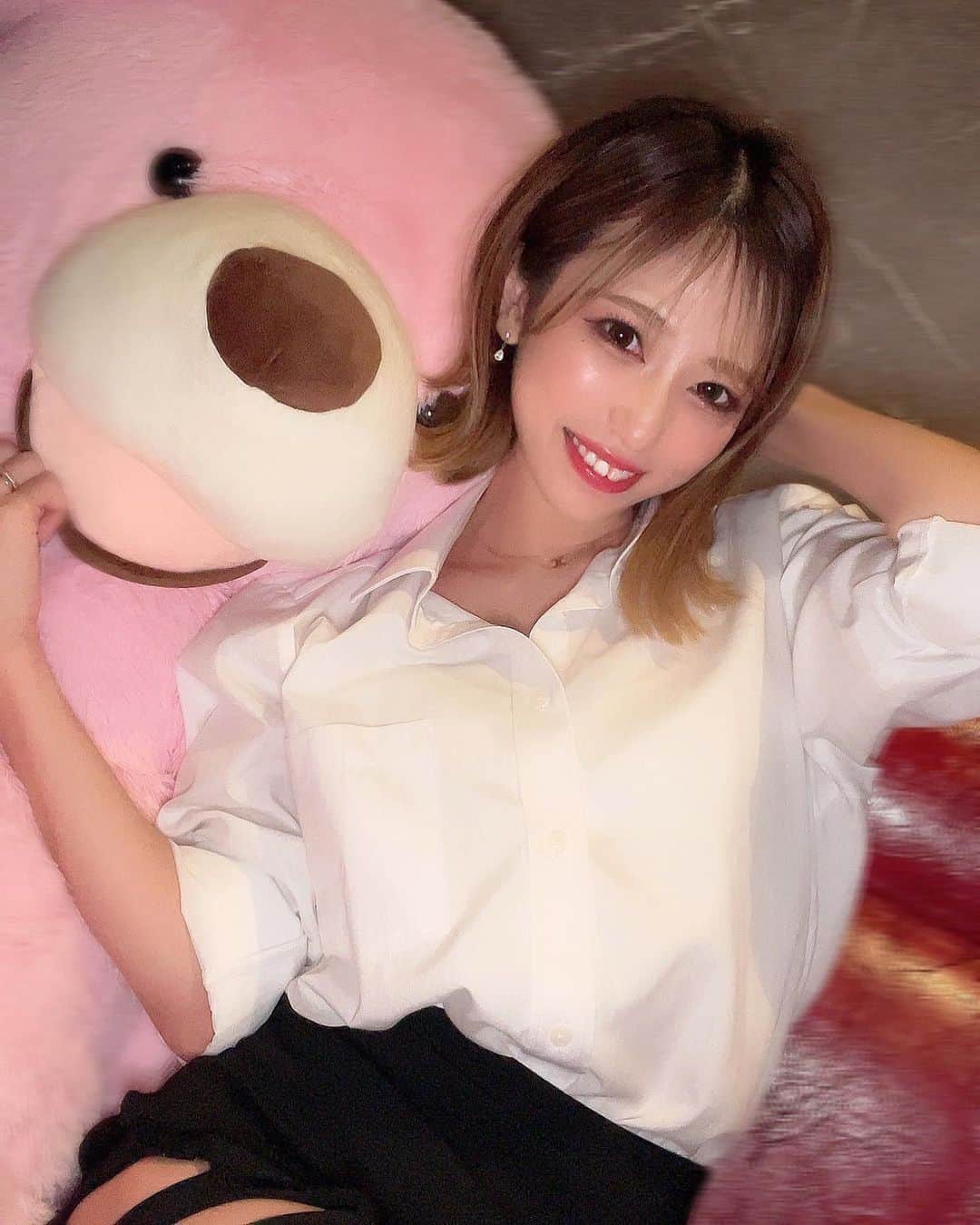 ゆらのインスタグラム：「もう8月なの ほんと1年はやい🥺🥺  #8月 #夏 #夏休み #なつ #summer #selfie」