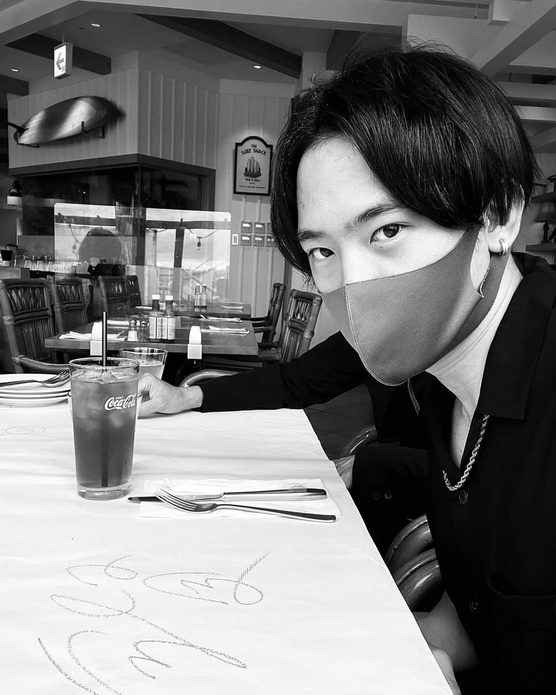 杉山宗賢のインスタグラム：「autograph  #autograph #俳優 #actor #lunch #サイン」