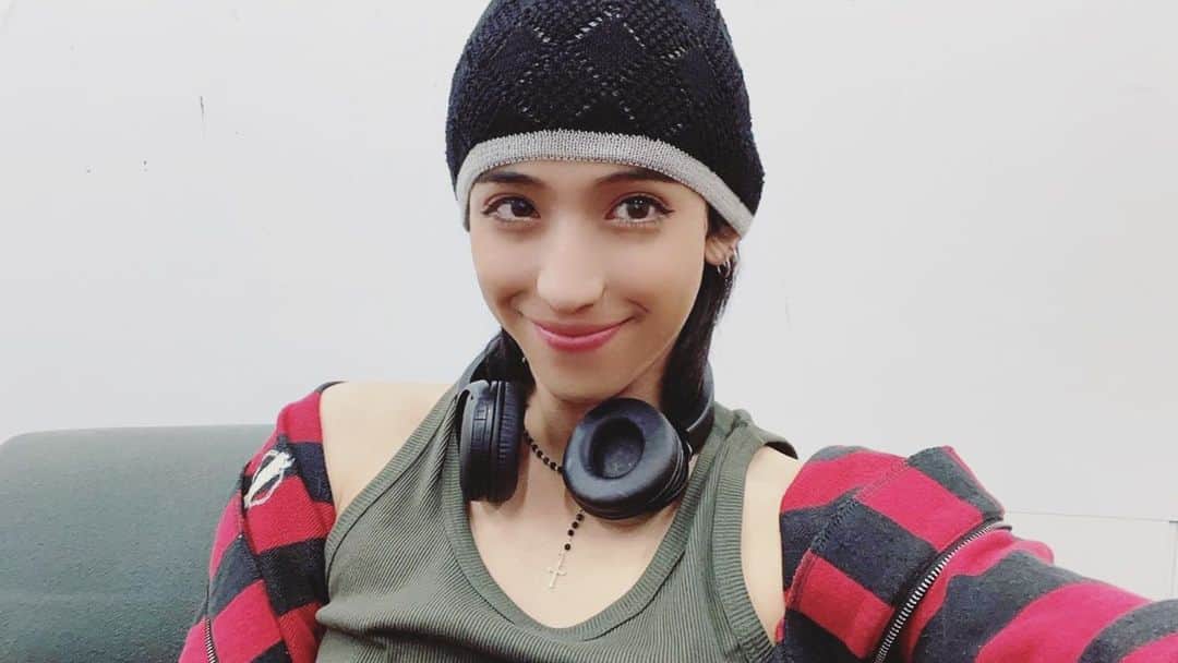 りゅうちぇるのインスタグラム：「今日もおつかれさまでした...  ｵﾔｽﾐ ☆〜（ゝ。∂）💤」