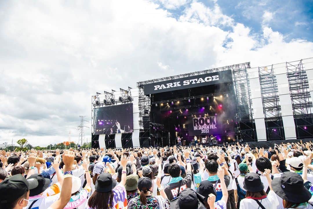 吉田右京さんのインスタグラム写真 - (吉田右京Instagram)「2022.8.7 ROCK IN JAPAN FESTIVAL 2022  バンドを組んだ時からずっと出たかったフェス。 初出演、朝から沢山の人に観てもらえて本当に嬉しかったです。 最高な一日でした。 ありがとうございました！  #RIJF2022」8月7日 21時45分 - ukyo_1006