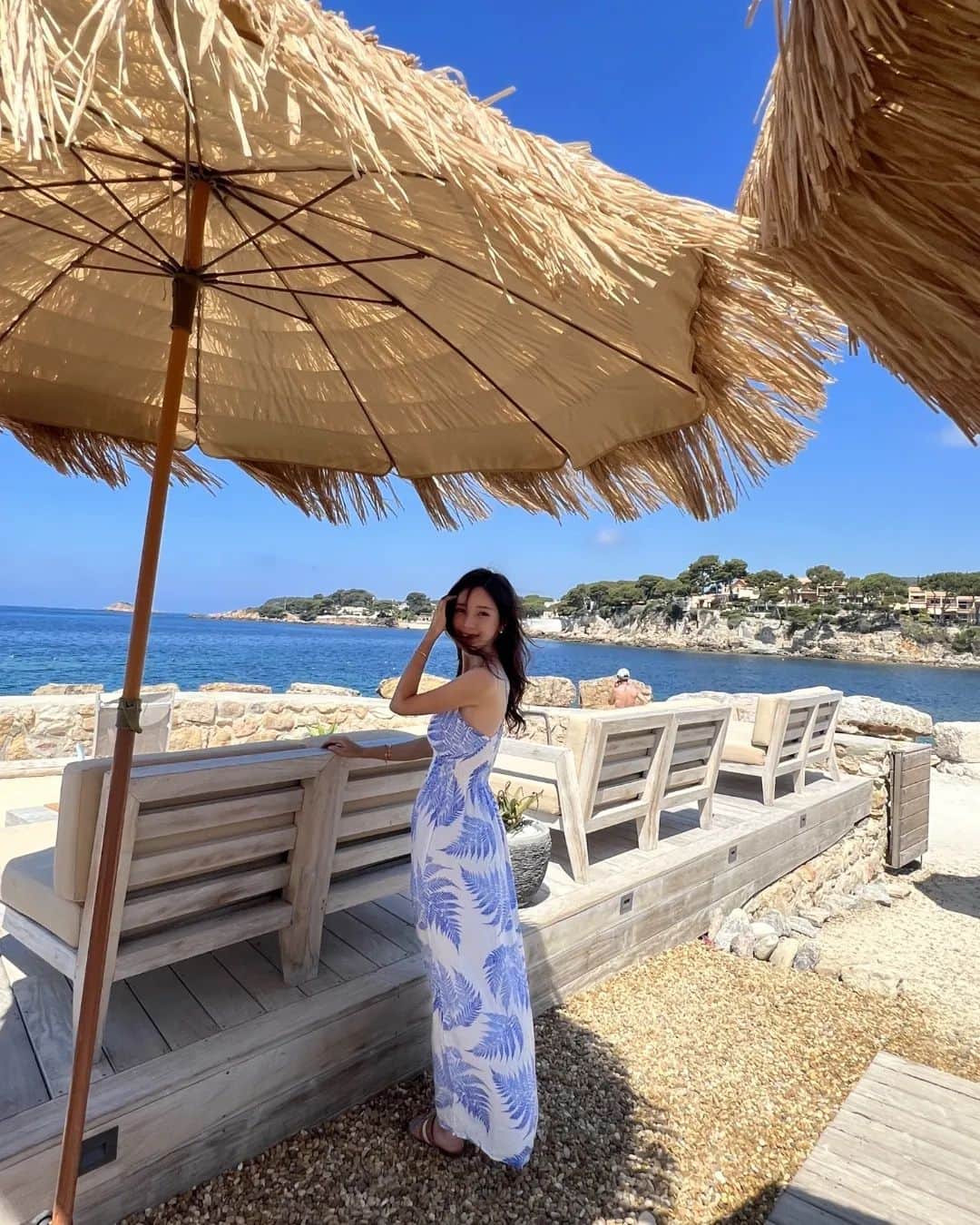 のインスタグラム：「흐린 날 지나면 맑은 날도 오겠지!😩 #에너지충전⚡️ #회상」